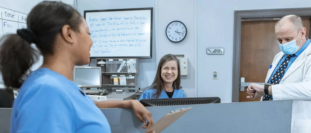 People talking in a healthcare setting 