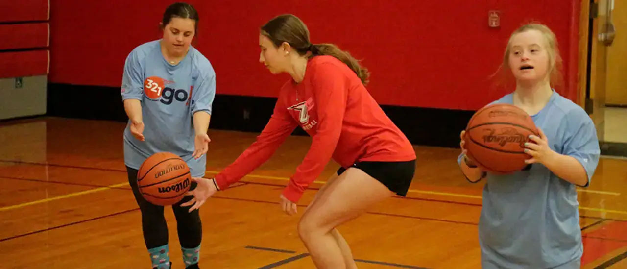 Students Volunteer at Spring EDD Adaptive Sports
